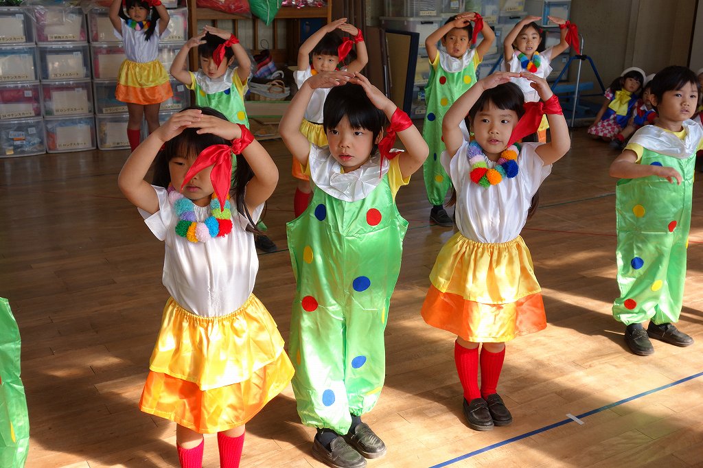 発表会お遊戯・リハーサル - 花乃幼稚園